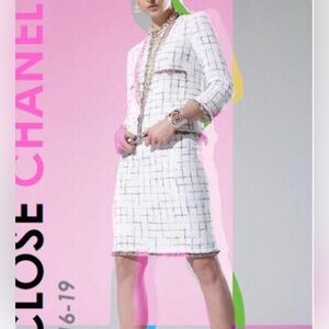Chanel Sold Out Rare 2017 SpringSummer Runway Fantasy Tweed WhiteSkirt Fr42